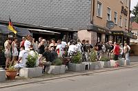 In der Geislauterer Gaststätte Martins Glashaus findet zur WM-Viertelfinalbegegnung Deutschland-Argentinien am Samstag, 3. Juli 2010, das Grösste Geislauterer Public-viewing der Welt statt. Unser Foto Martins Glashaus wenige Minuten vorm Spiel<br>Foto: Becker&Bredel