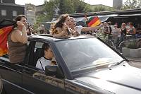 In der Geislauterer Gaststätte Martins Glashaus findet zur WM-Viertelfinalbegegnung Deutschland-Argentinien am Samstag, 3. Juli 2010, das Grösste Geislauterer Public-viewing der Welt statt. Unser Foto zeigt den Autokorso vor Martins Glashaus<br>Foto: Becker&Bredel